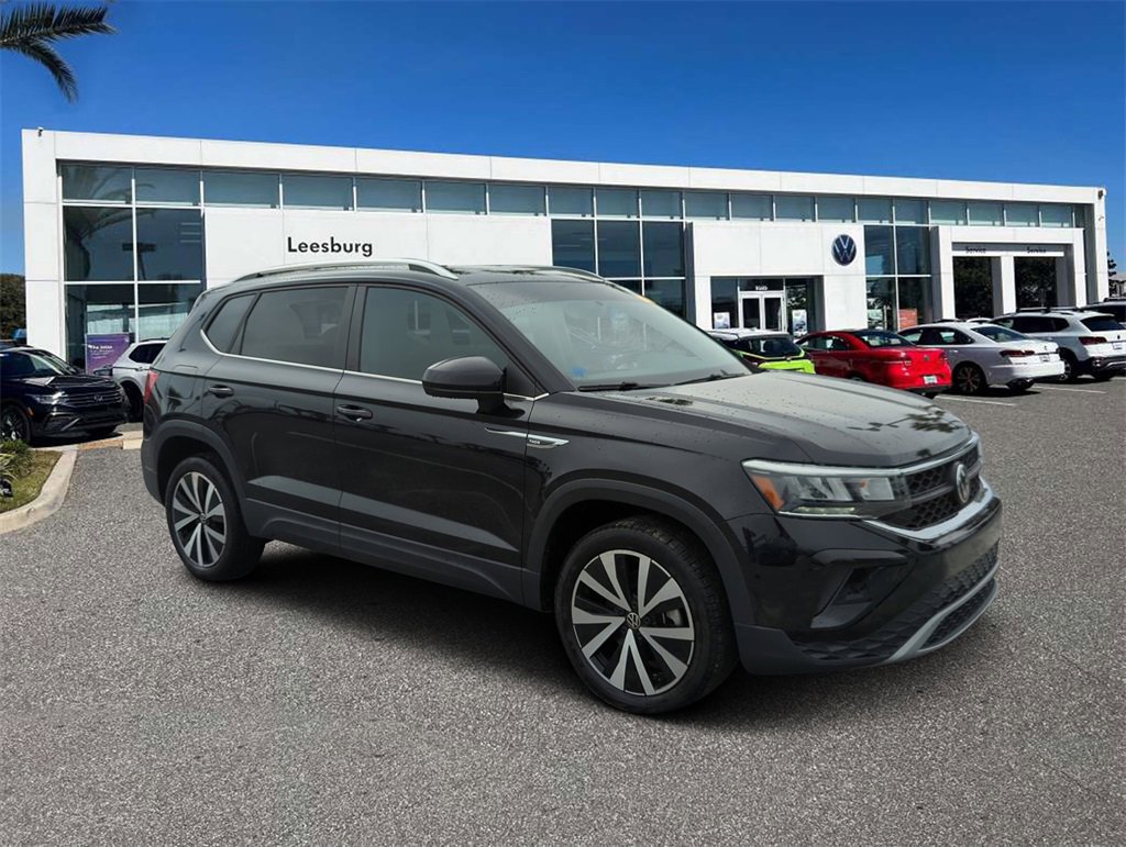 Used 2022 Volkswagen Taos SE w/ Panoramic Sunroof Package image 46