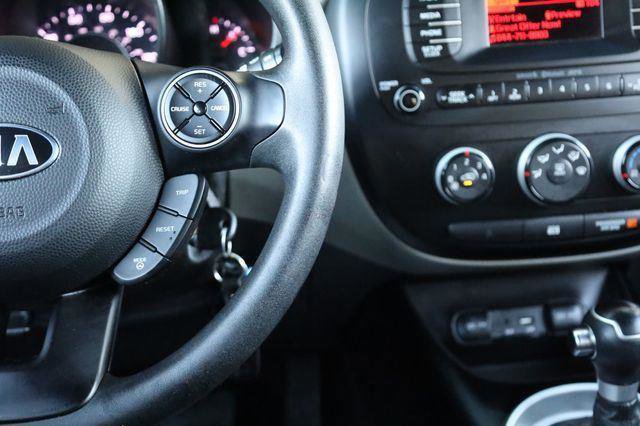 Used 2016 Kia Soul FWD image 31