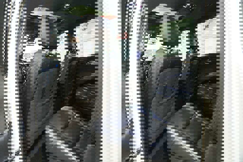 Used 2020 Cadillac Escalade ESV Platinum image 21