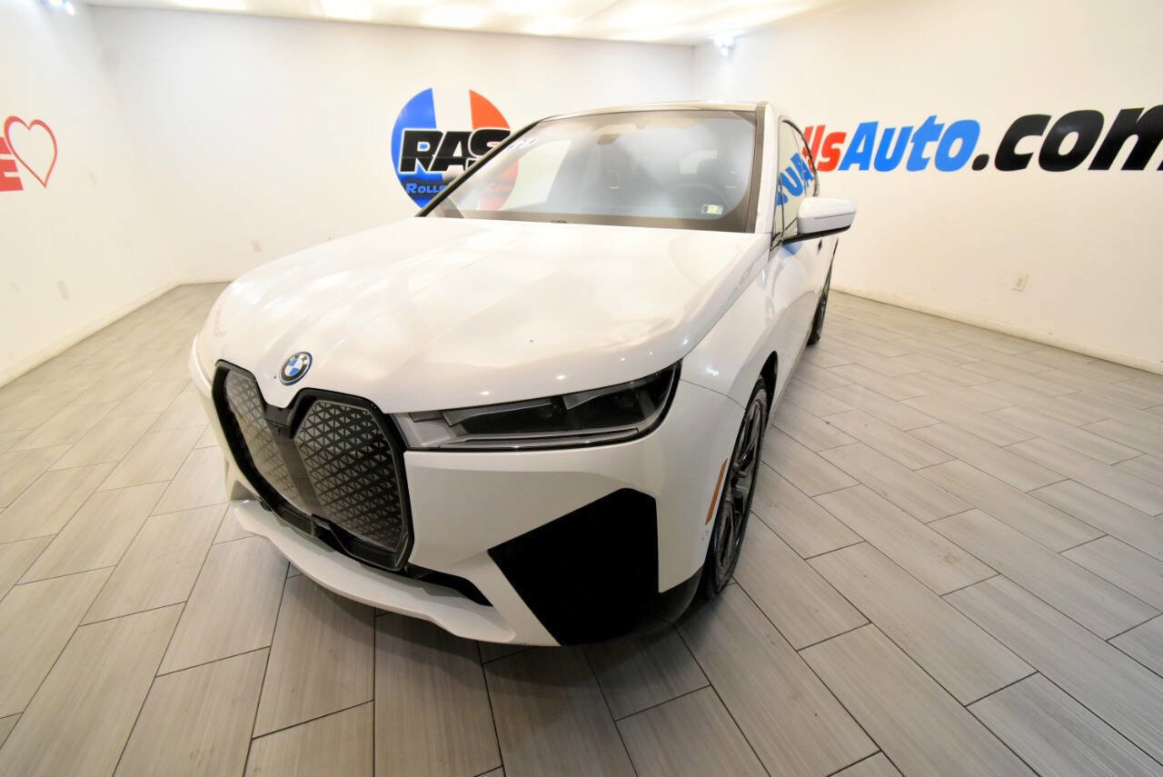 Used 2023 BMW iX xDrive50 w/ Premium Package AWD/4WD image 1