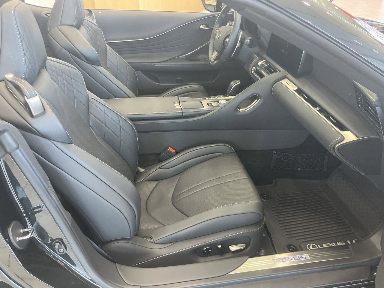 Used 2025 Lexus LC 500 Convertible w/ Touring Package image 31