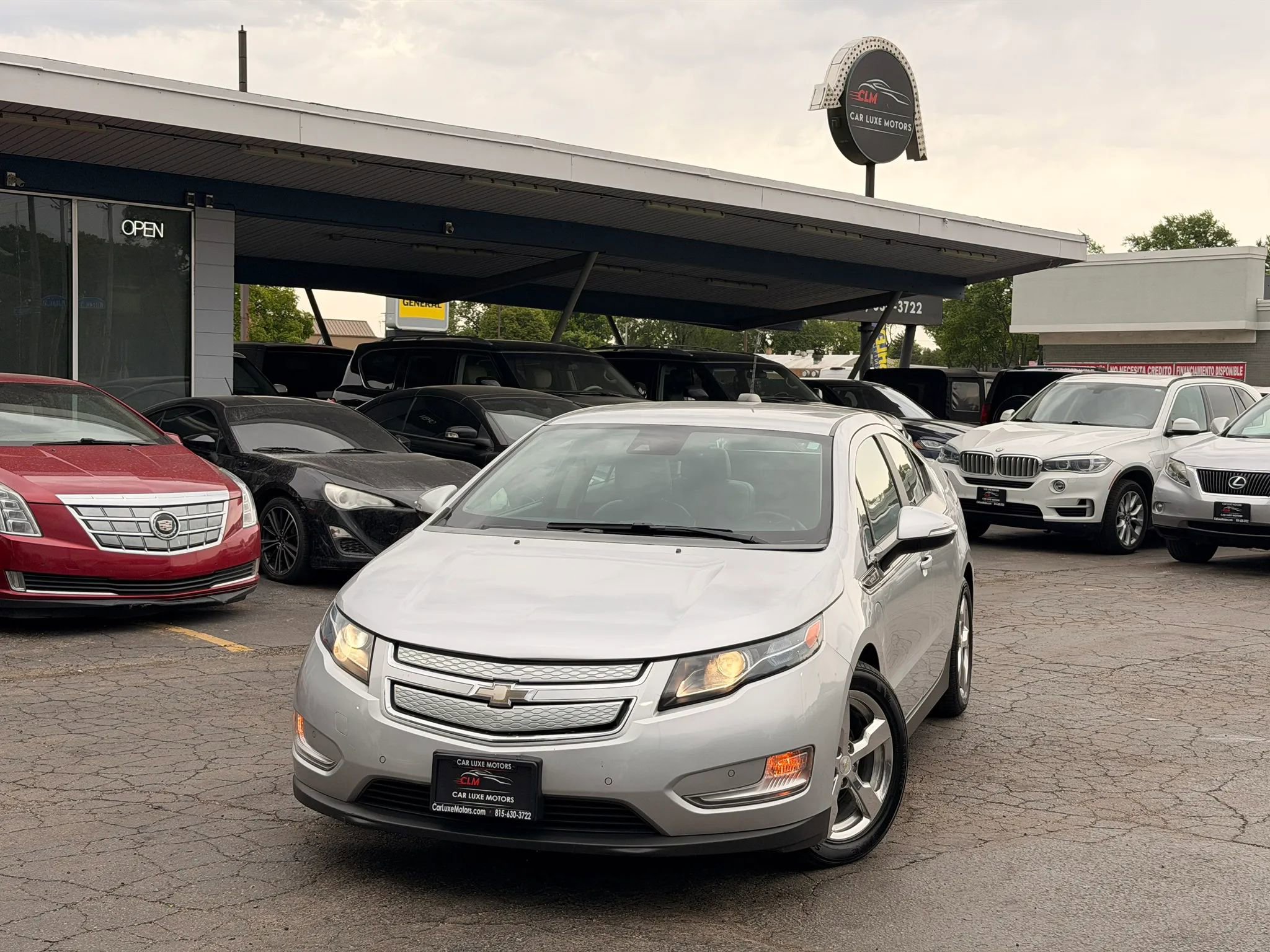 Used 2015 Chevrolet Volt Premium w/ Premium Trim Package FWD image 1
