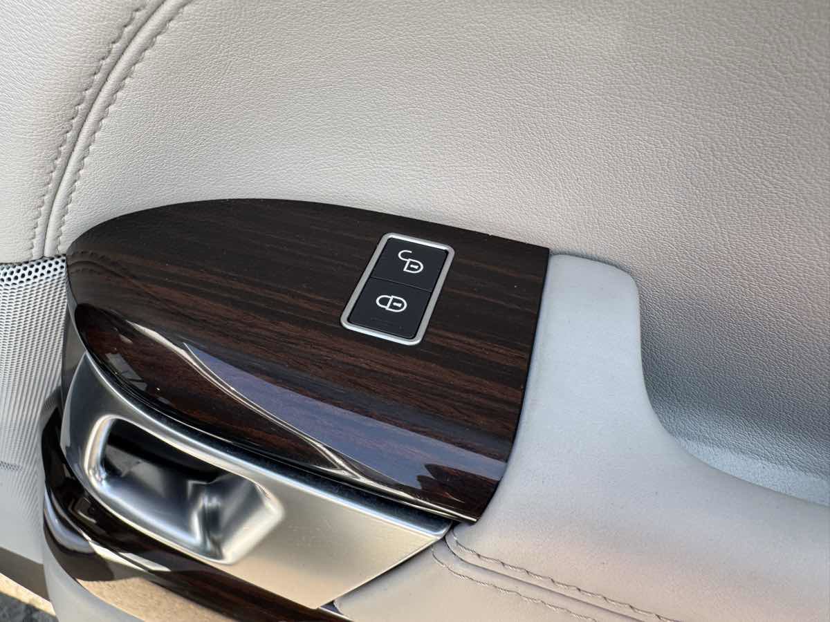 Used 2017 Land Rover Range Rover Supercharged image 49