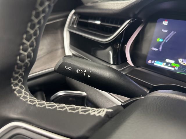 Used 2023 Jeep Grand Cherokee 4WD 4xe w/ Luxury Tech Group II image 37