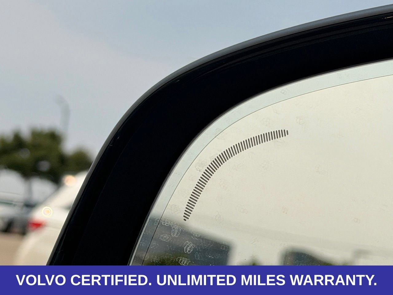 Certified 2026 Volvo XC40 B5 Plus AWD/4WD image 11