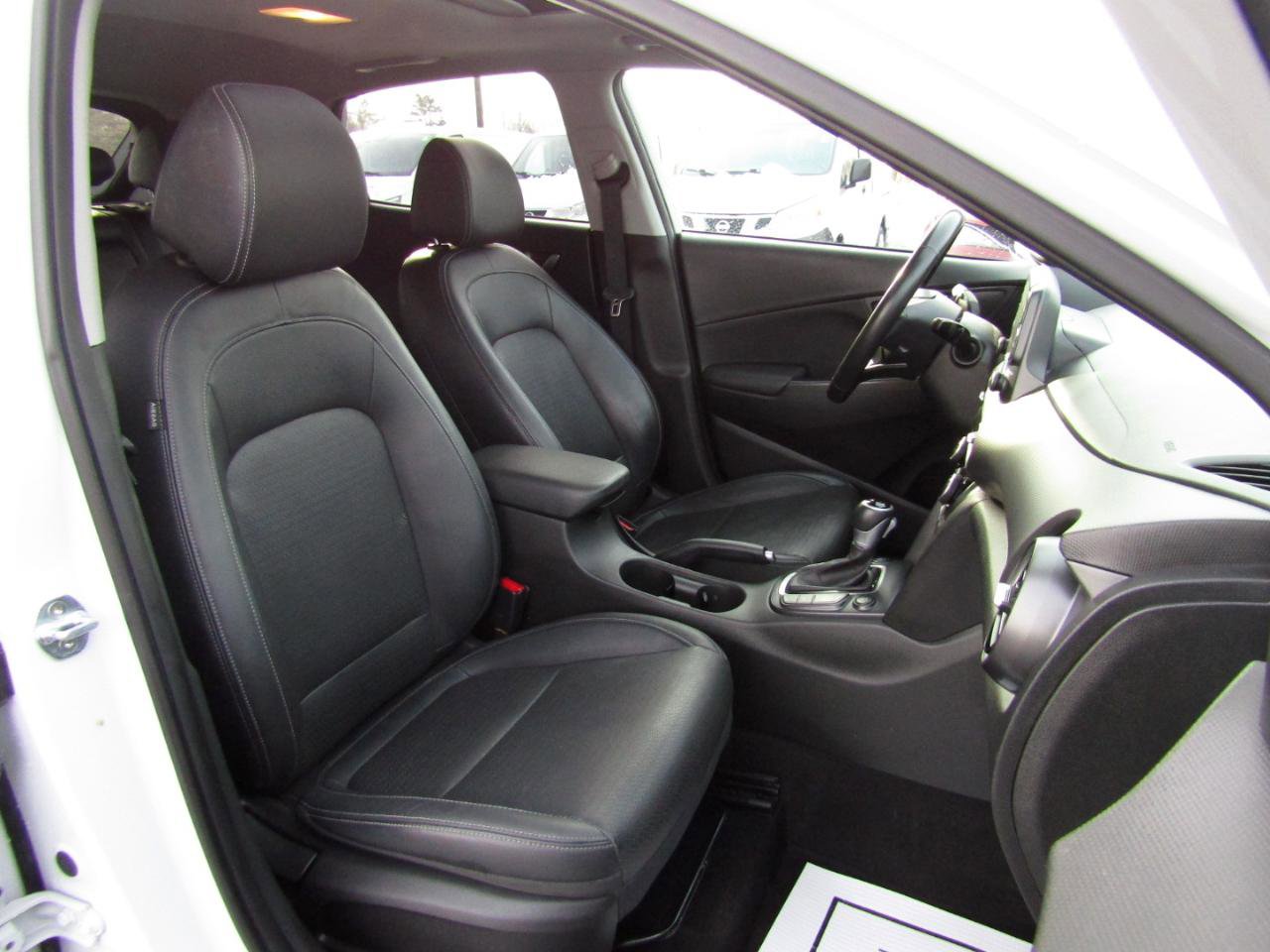 Used 2021 Hyundai Kona Limited w/ Cargo Package AWD/4WD image 29
