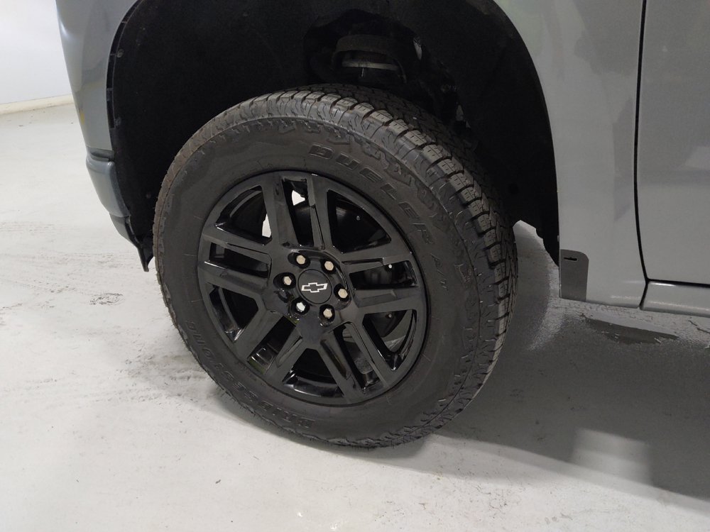 Used 2020 Chevrolet Silverado 1500 RST AWD/4WD image 31