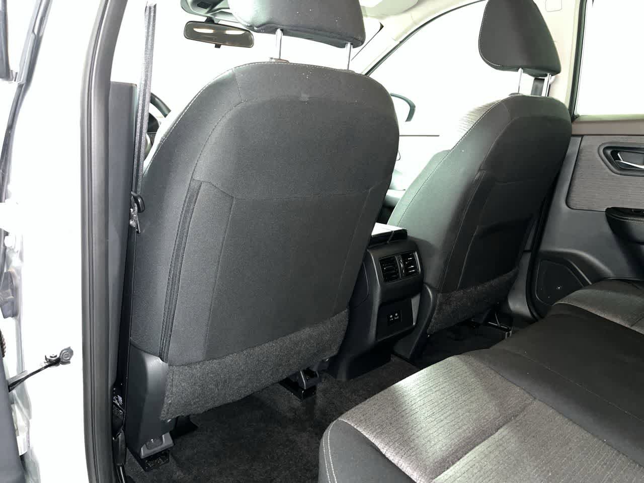 Used 2023 Nissan Rogue SV FWD image 24