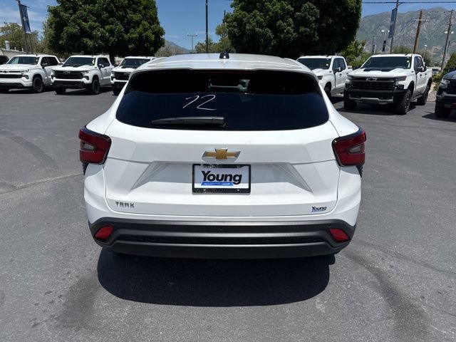 New 2026 Chevrolet Trax LS w/ LS Convenience Package FWD image 6