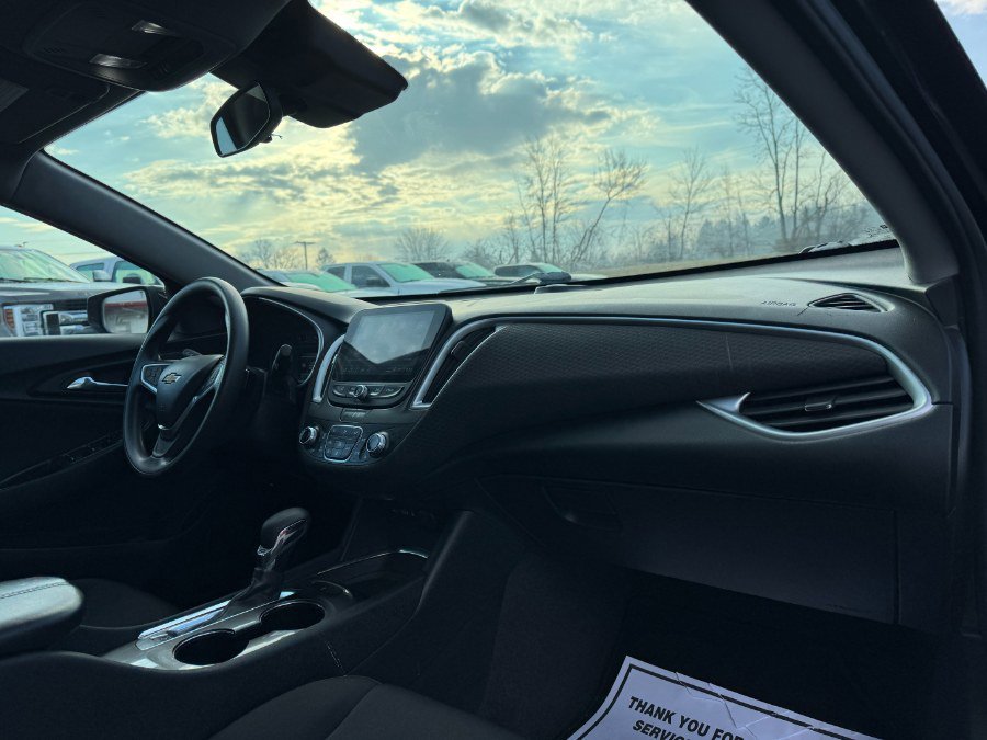 Used 2023 Chevrolet Malibu LT image 19