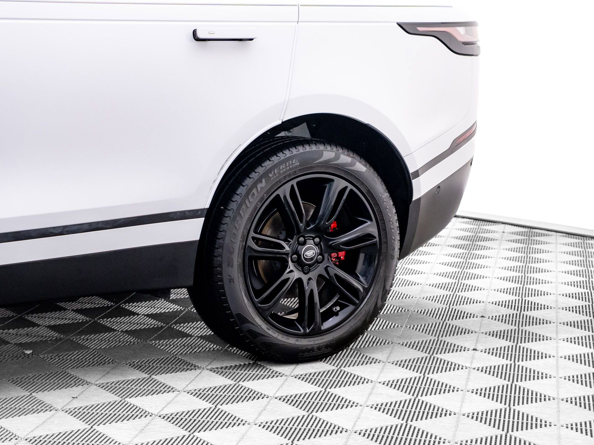 Used 2021 Land Rover Range Rover Velar S image 34