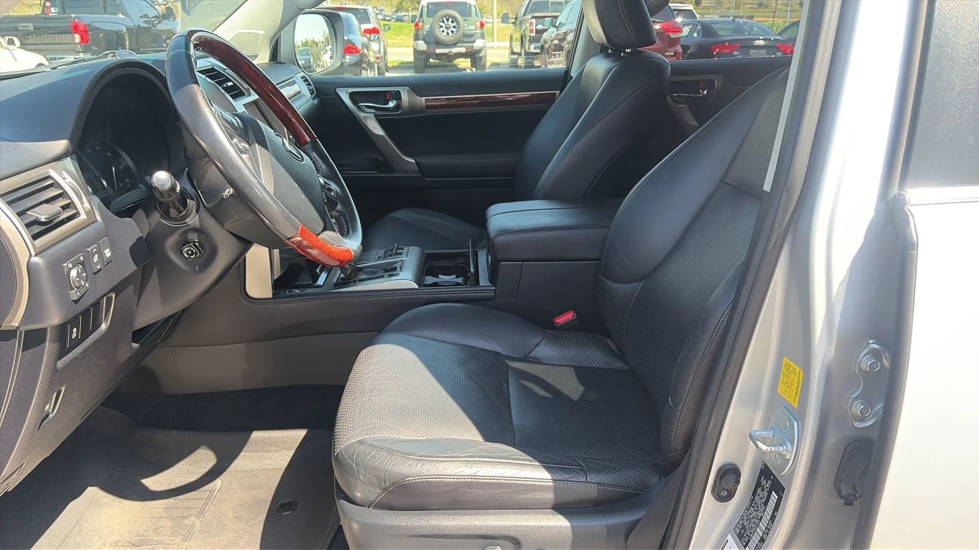 Used 2010 Lexus GX 460 image 24