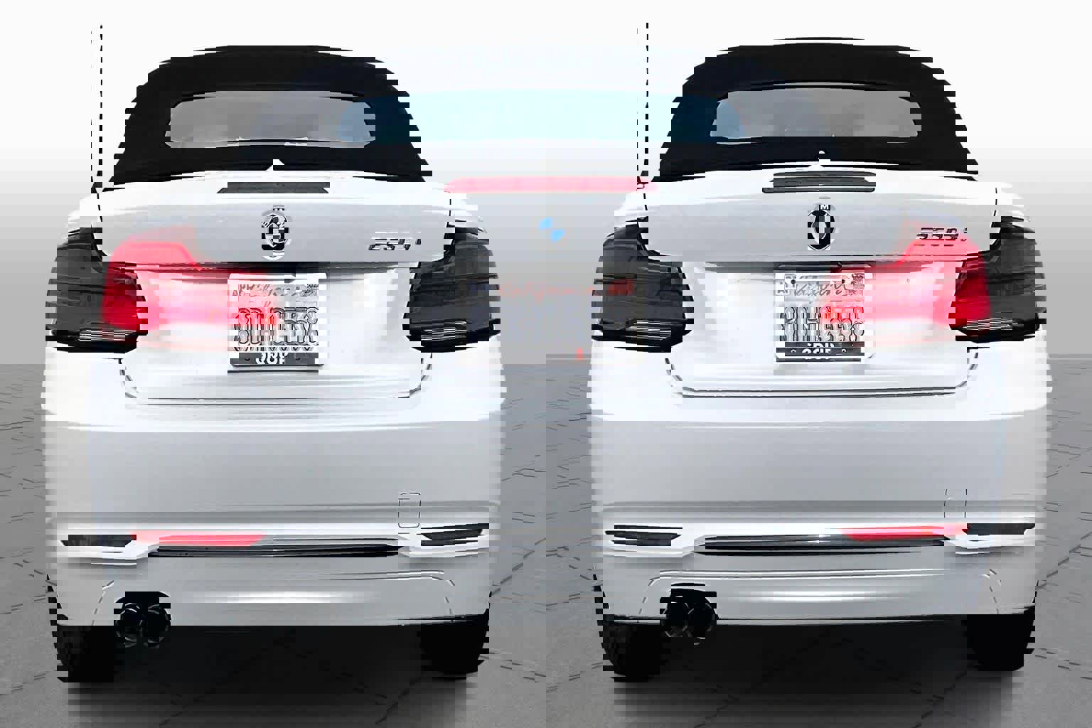 Used 2018 BMW 230i Convertible image 4