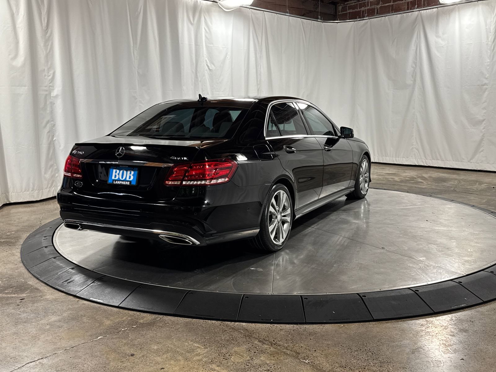 Used 2014 Mercedes-Benz E 350 4MATIC Sedan image 16