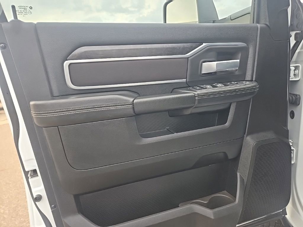 Used 2024 RAM 3500 Big Horn AWD/4WD image 10