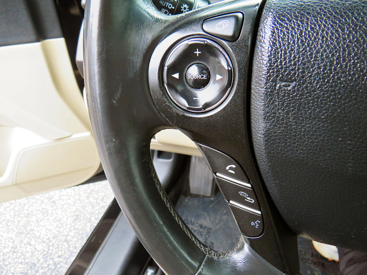 Used 2014 Honda Accord EX-L image 26