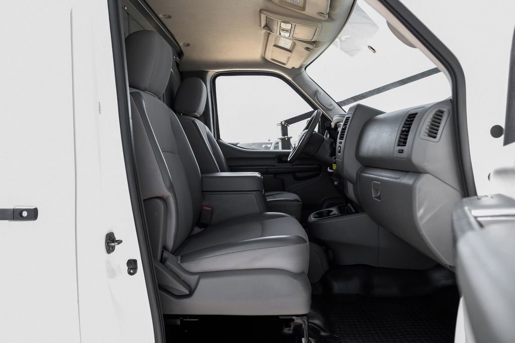Used 2017 Nissan NV 2500 SV image 28