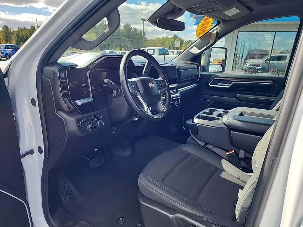 Used 2024 Chevrolet Silverado 2500 LT image 17