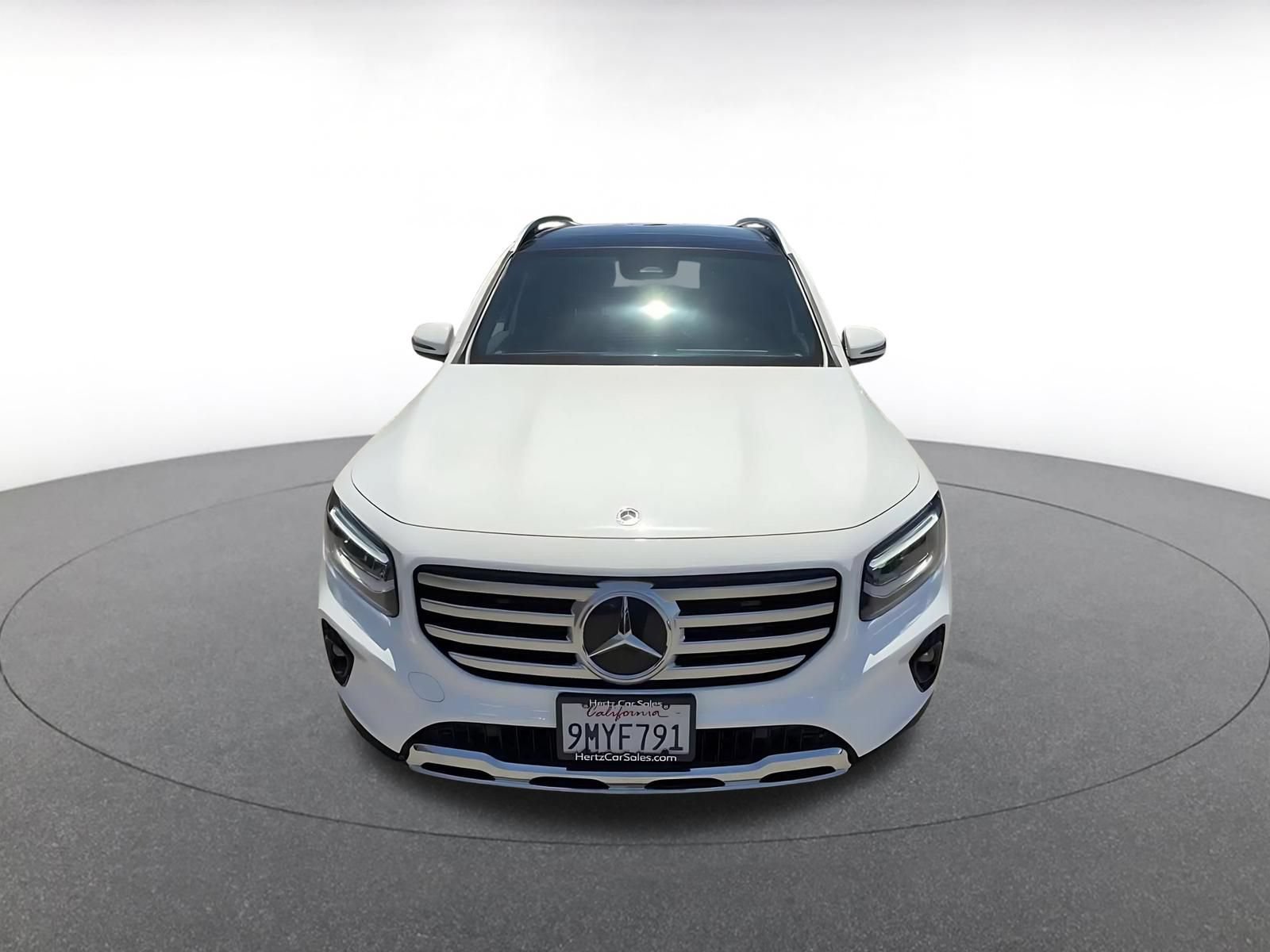 Used 2025 Mercedes-Benz GLB 250 image 4