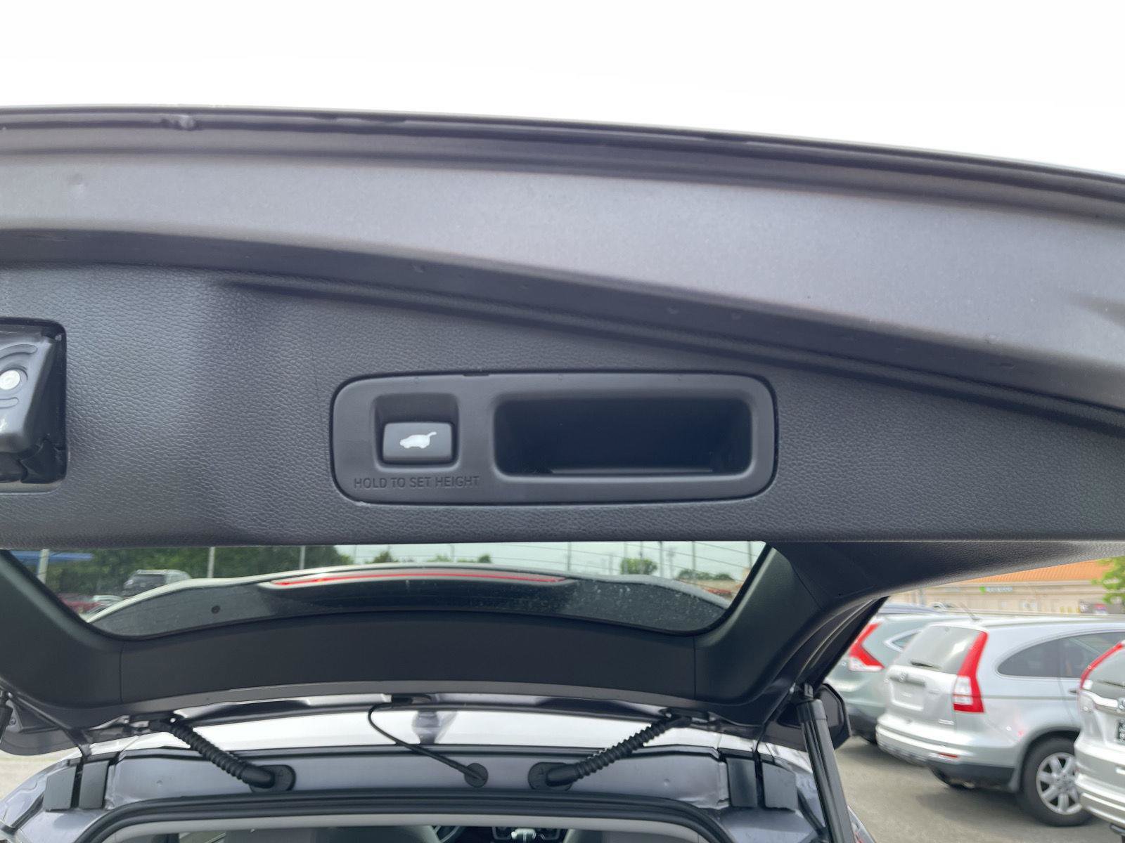 Used 2021 Honda CR-V Touring image 19