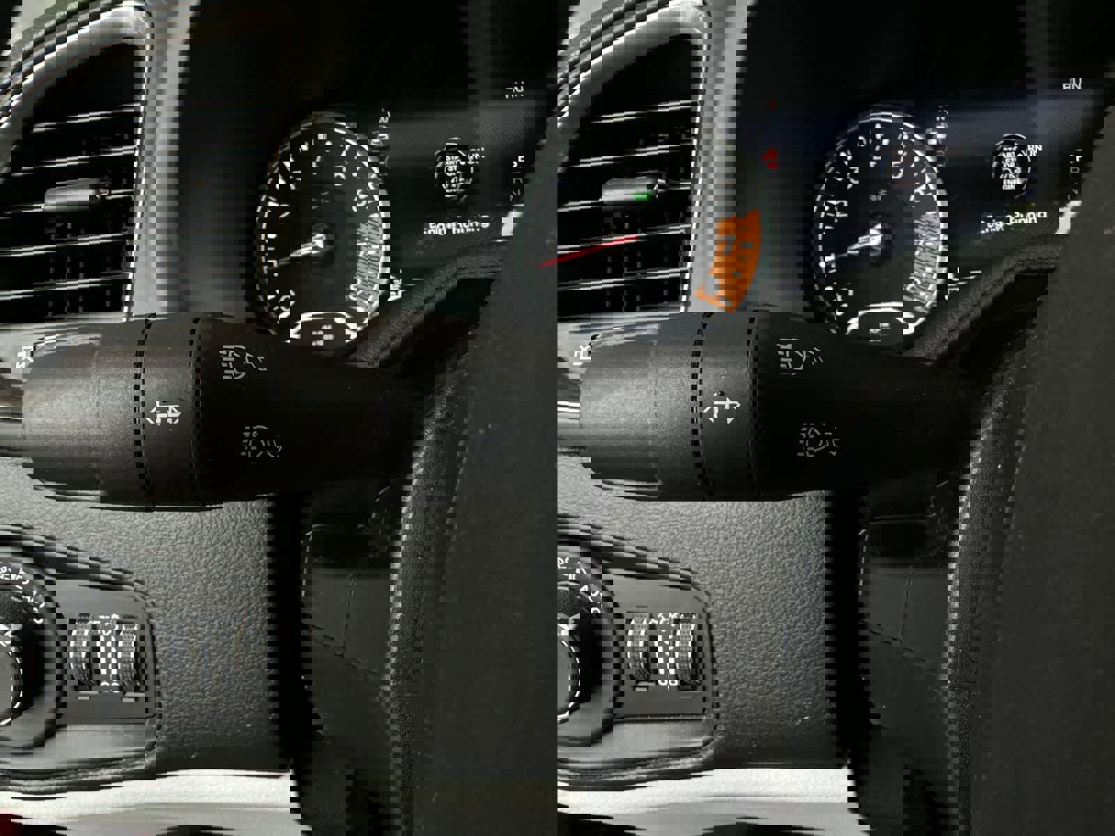 Certified 2022 Jeep Renegade Latitude w/ Convenience Group image 26