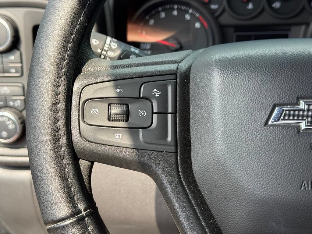 Used 2024 Chevrolet Silverado 1500 Custom Trail Boss w/ LPO, Dark Essentials Package AWD/4WD image 9