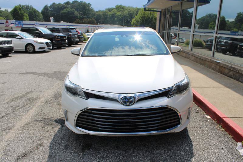 Used 2017 Toyota Avalon Limited FWD image 2