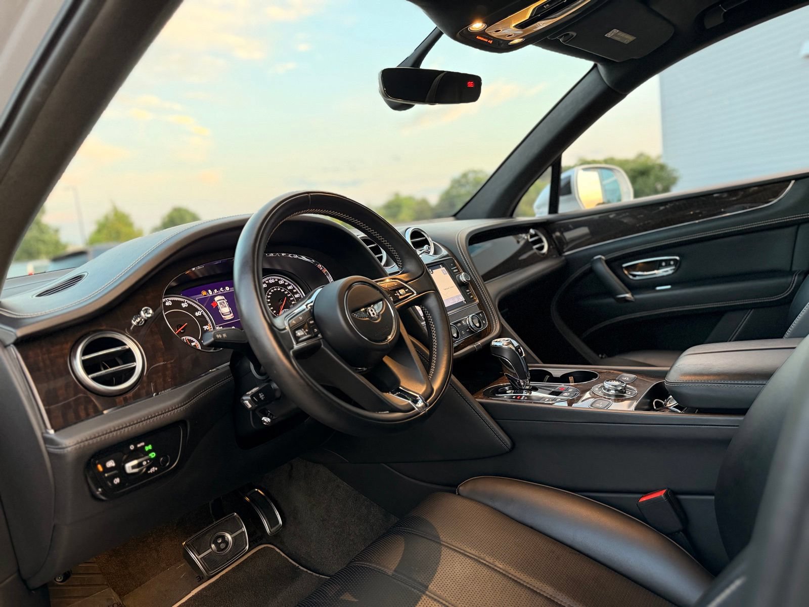 Used 2019 Bentley Bentayga AWD/4WD image 14