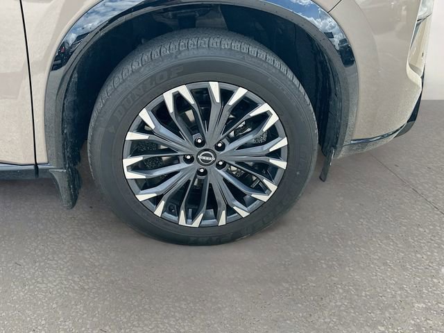 Used 2024 Nissan Rogue Platinum w/ Platinum Premium Package FWD image 32