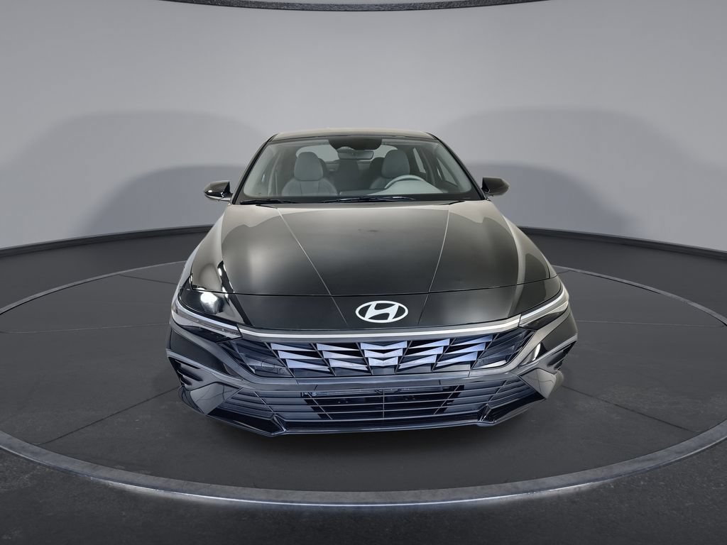 Certified 2025 Hyundai Elantra Hybrid FWD image 3
