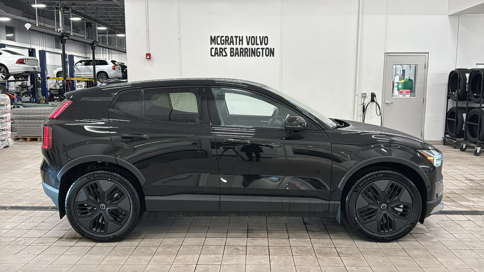 New 2026 Volvo EX30 Cross Country Ultra w/ Protection Package Premier AWD/4WD image 4