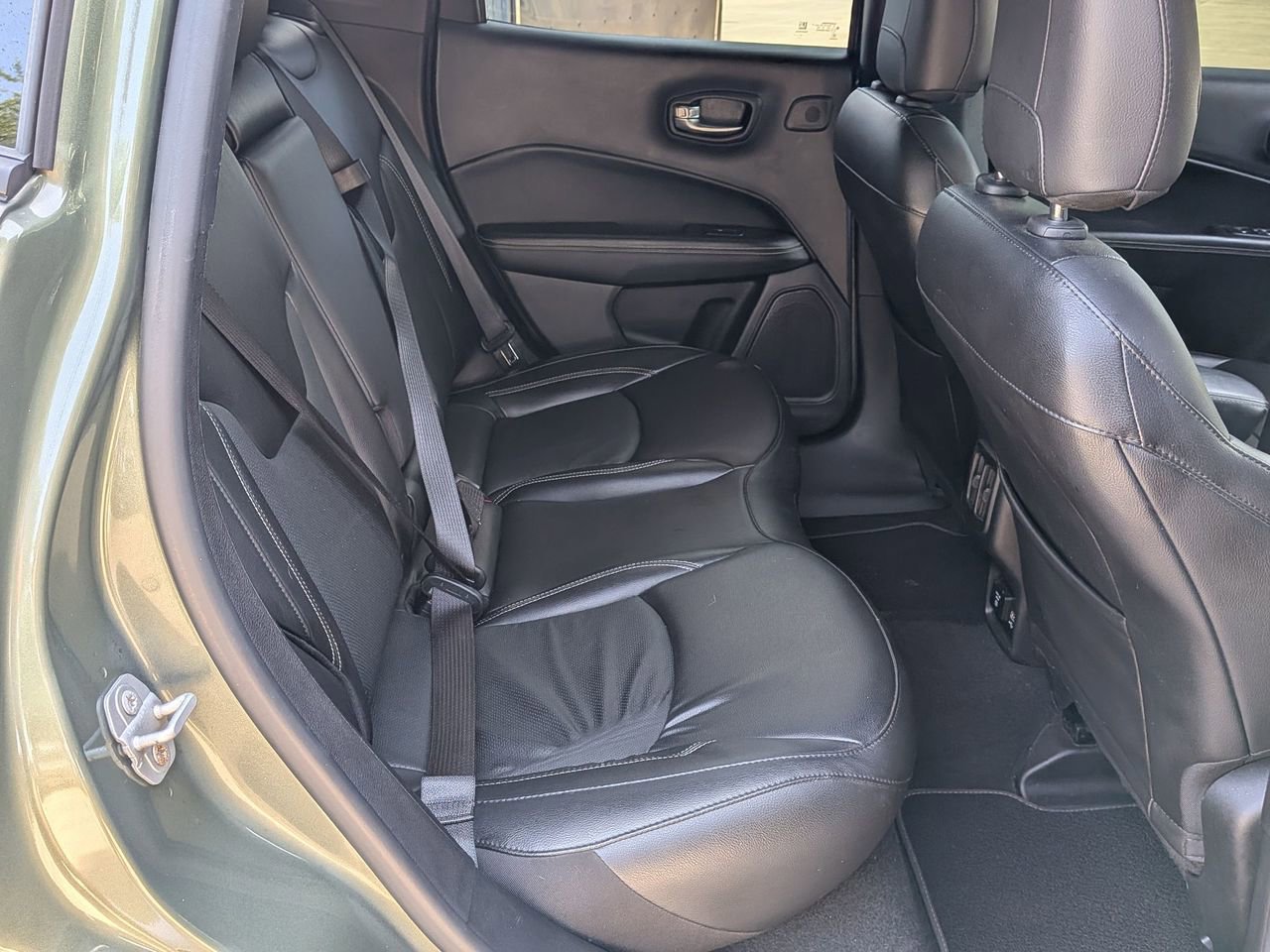 Used 2021 Jeep Compass Latitude w/ Sun and Sound Group FWD image 23