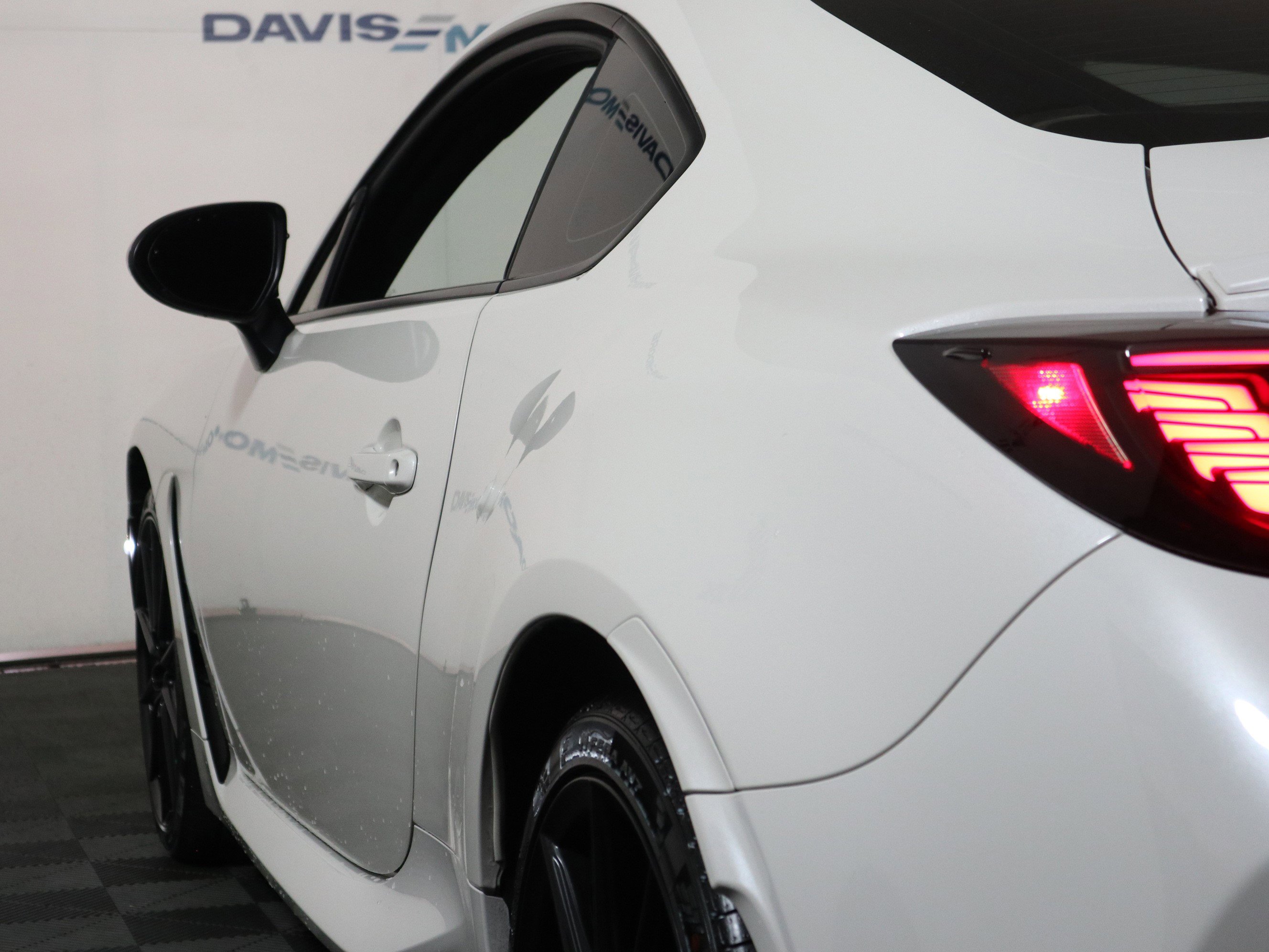 Used 2022 Toyota GR86 Premium w/ ALL Weather Mat Package (TMS) RWD image 10