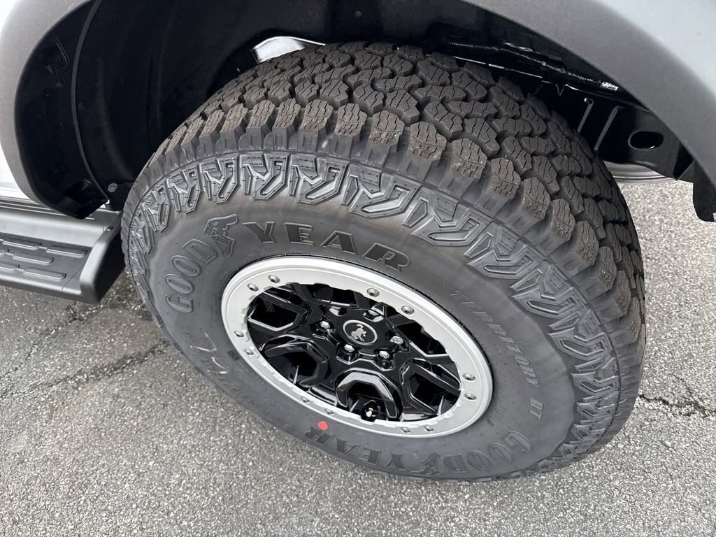 New 2025 Ford Bronco Outer Banks w/ Sasquatch Package image 21