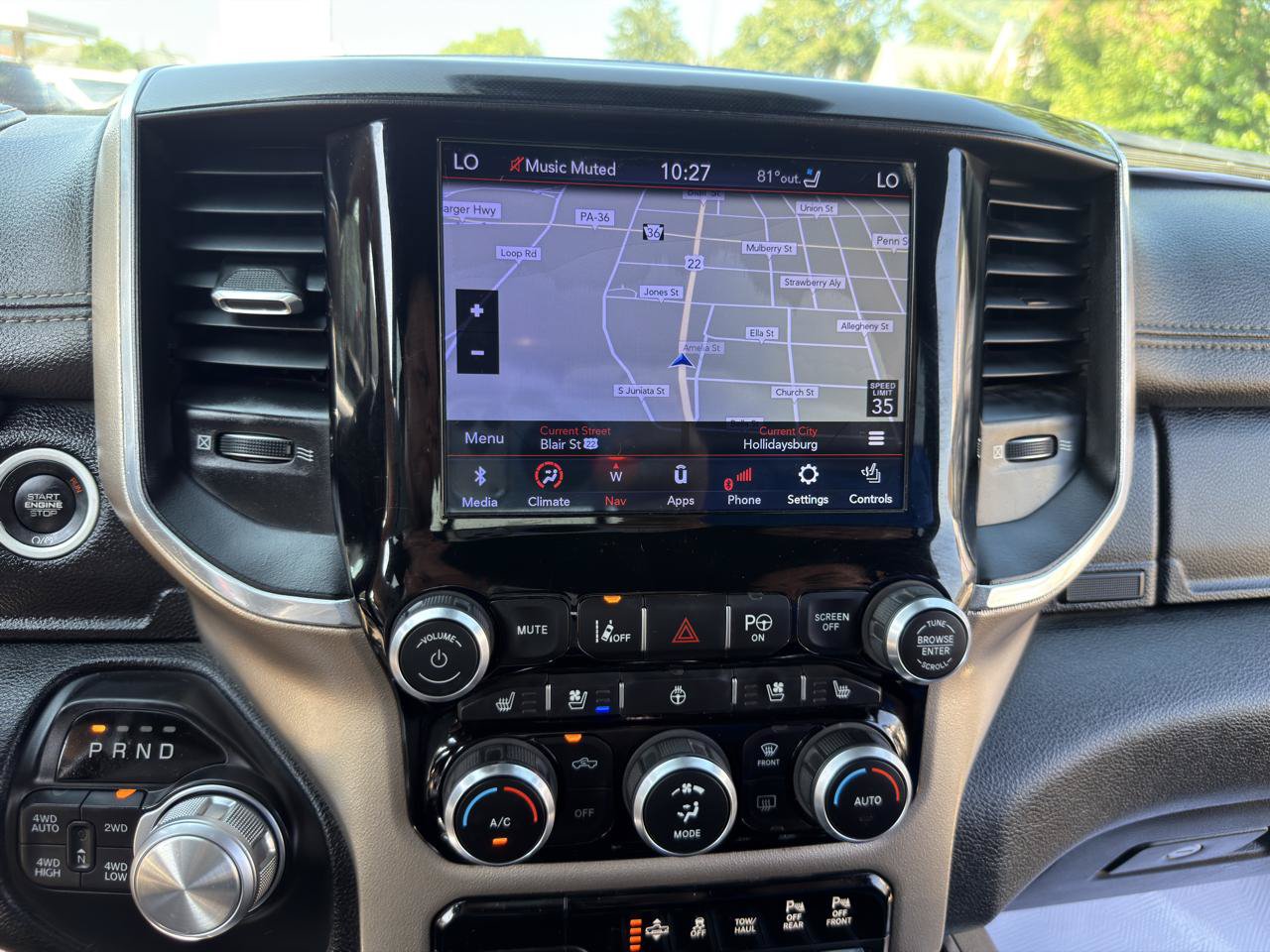 Used 2019 RAM 1500 Laramie AWD/4WD image 34