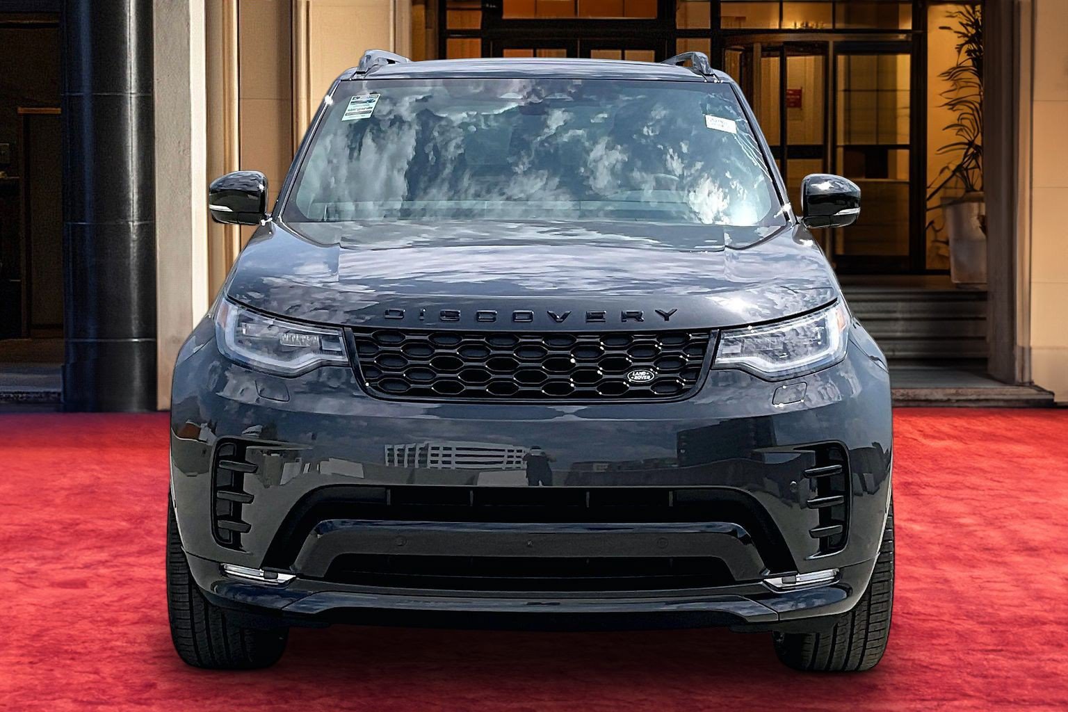New 2026 Land Rover Discovery Dynamic SE AWD/4WD image 3