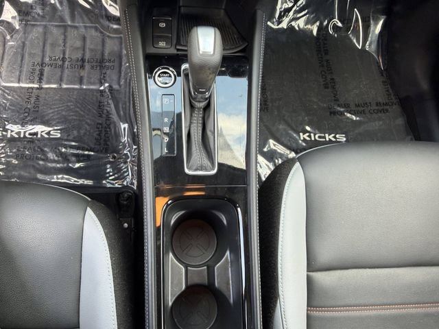 Used 2023 Nissan Kicks SR w/ SR Premium Package FWD image 24