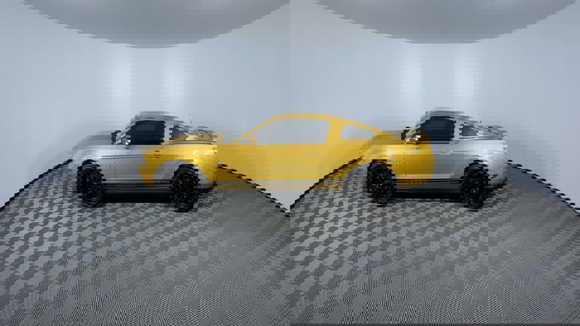 Used 2010 Ford Mustang Coupe image 5