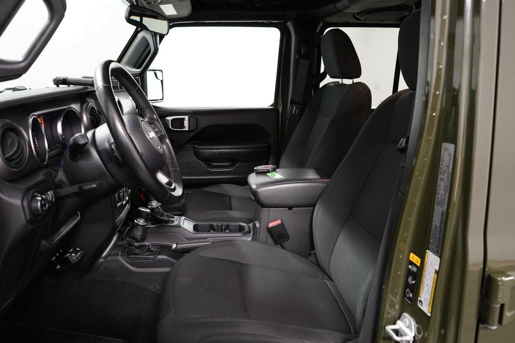 Used 2022 Jeep Gladiator Sport AWD/4WD image 13