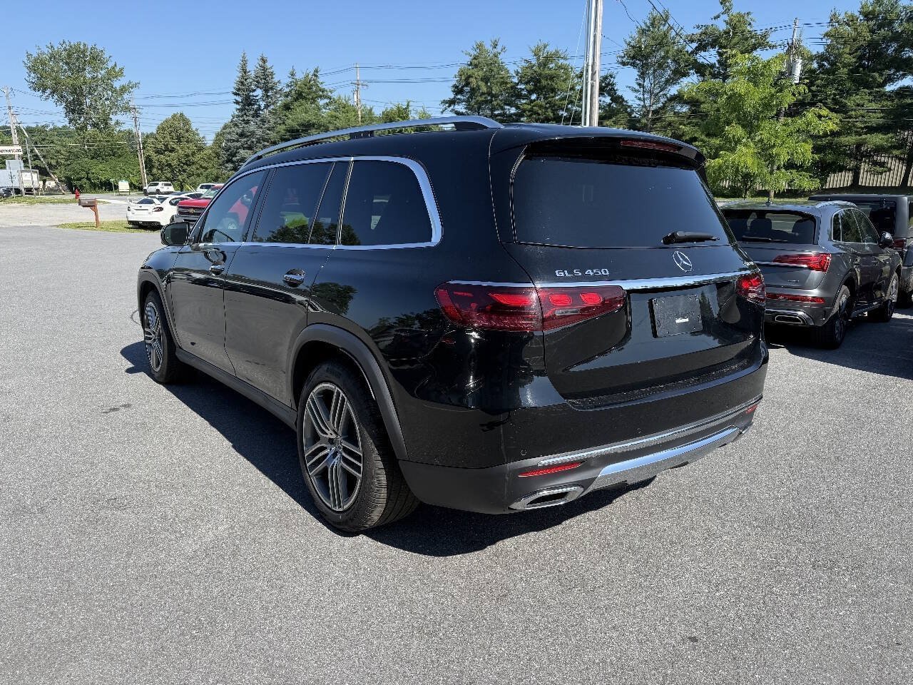 Used 2025 Mercedes-Benz GLS 450 4MATIC image 10