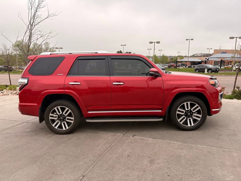 Used 2024 Toyota 4Runner Limited AWD/4WD image 9