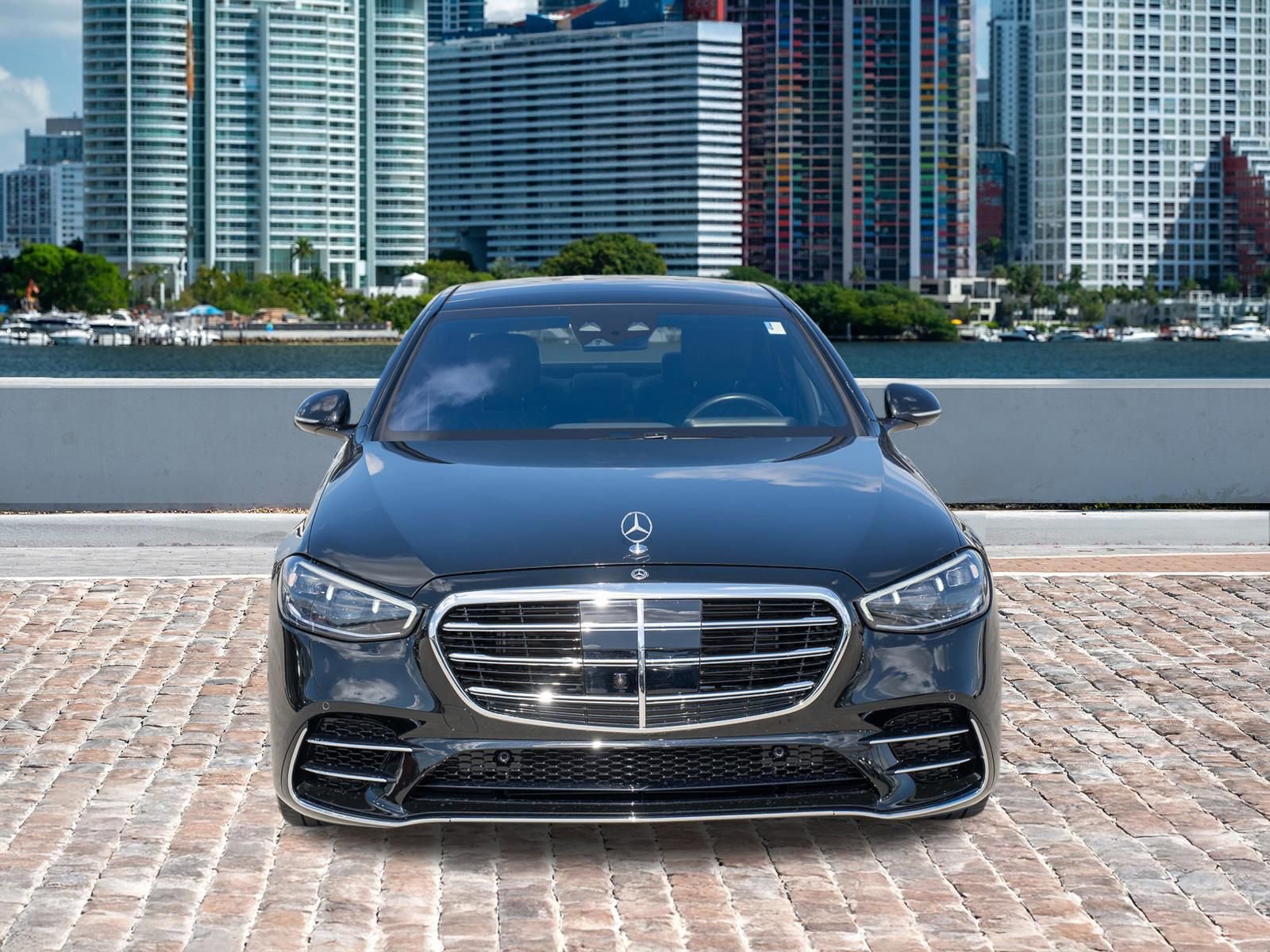 Used 2022 Mercedes-Benz S 580 4MATIC Sedan image 2