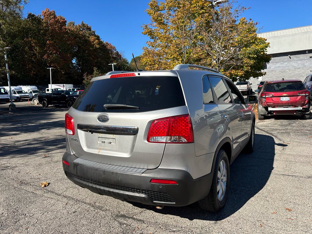 Used 2013 Kia Sorento LX w/ Convenience Pkg FWD image 5