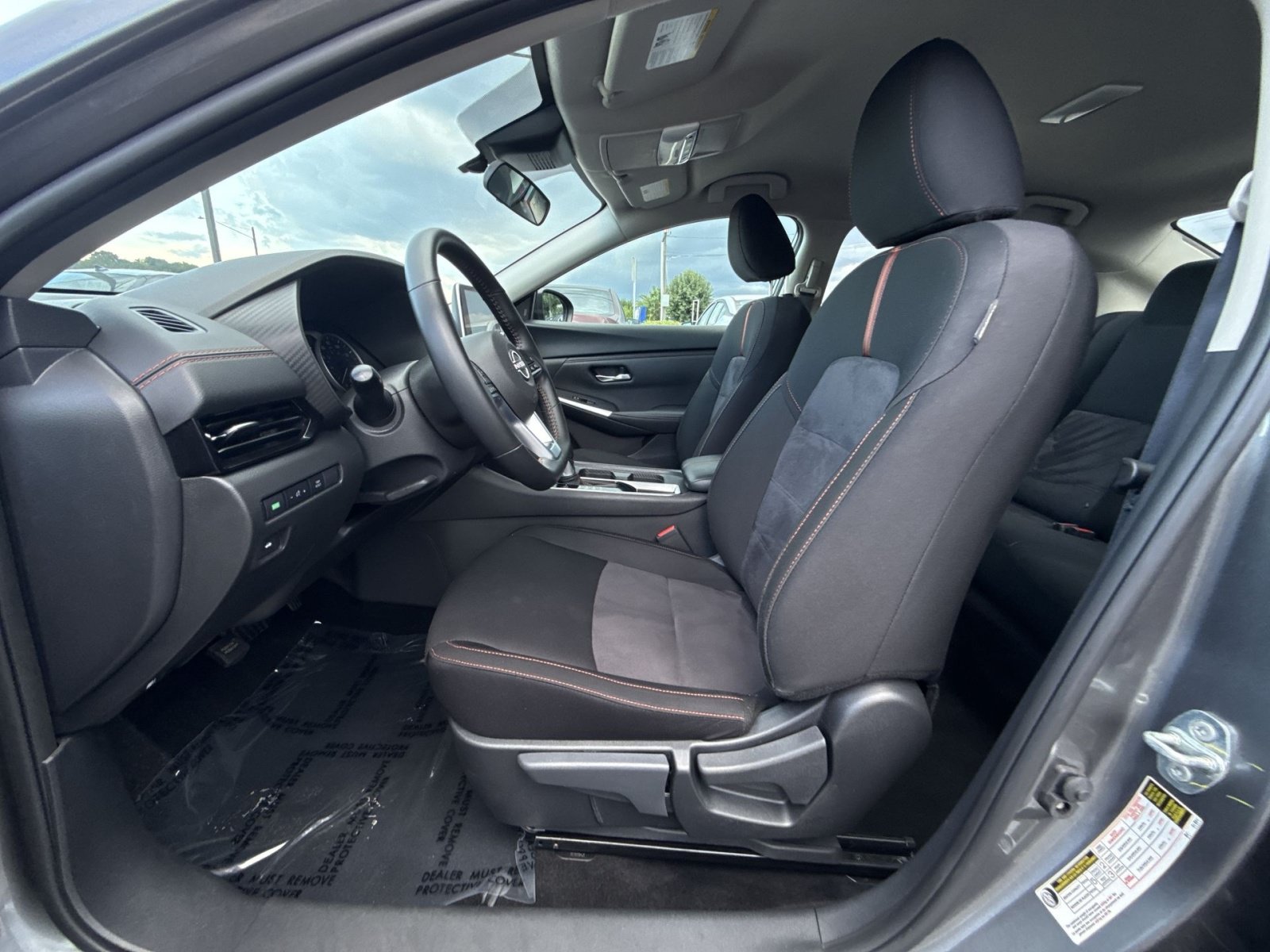 Used 2025 Nissan Sentra SR FWD image 13