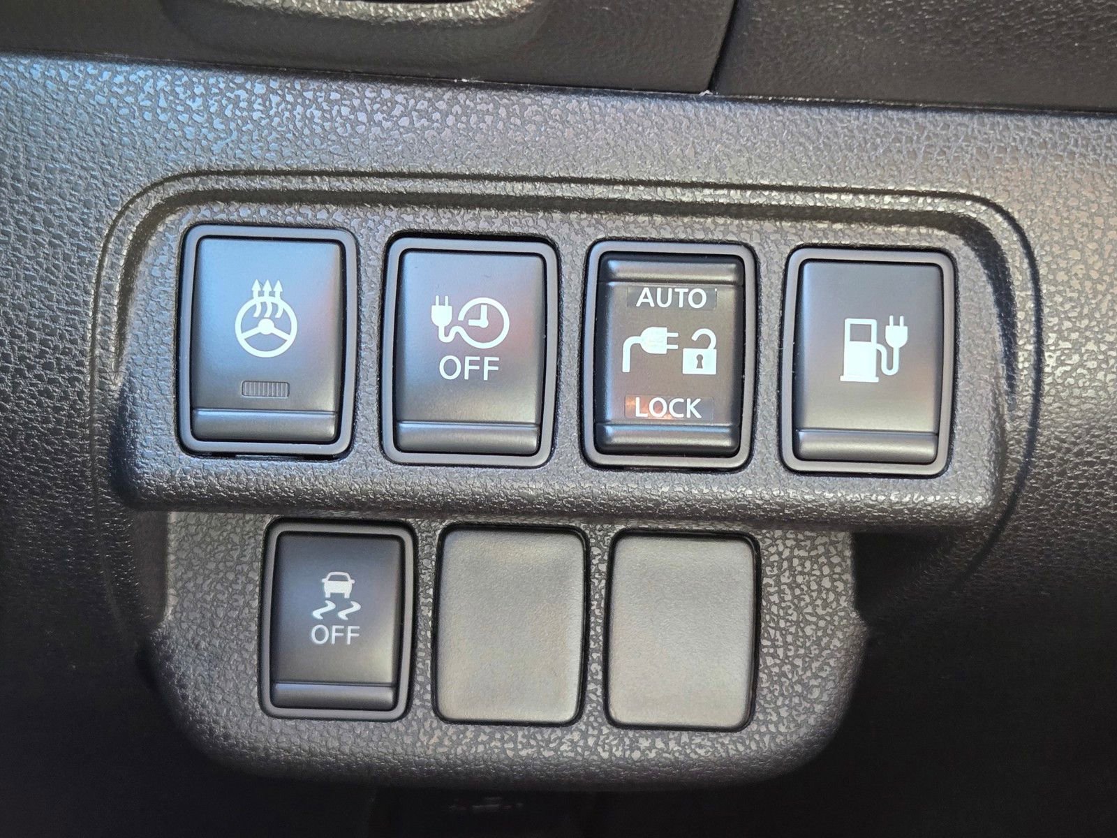 Used 2016 Nissan Leaf SV w/ Premium Package FWD image 30