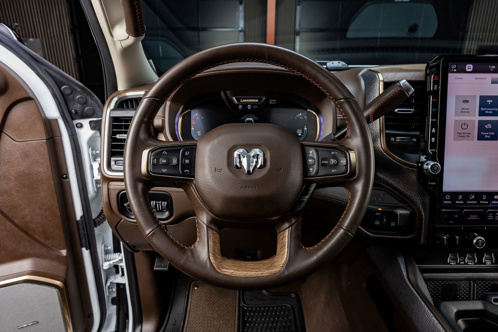 Used 2025 RAM 3500 Longhorn image 18