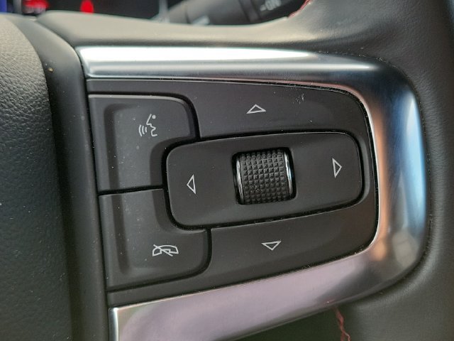 Certified 2025 Chevrolet Blazer RS FWD image 11