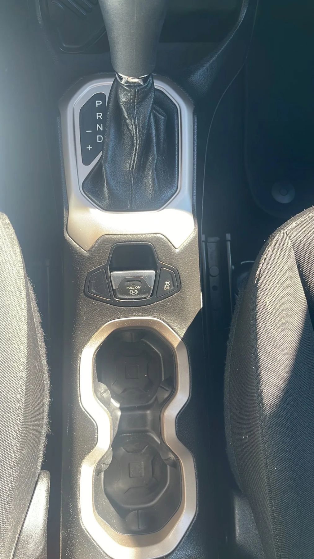 Used 2017 Jeep Renegade Sport w/ Power & Air Group image 26