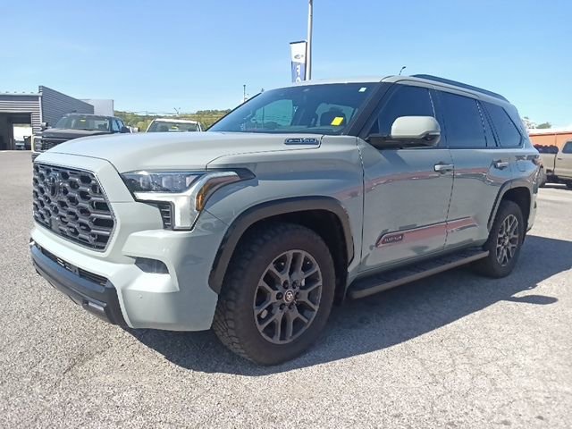 Used 2025 Toyota Sequoia Platinum AWD/4WD image 7