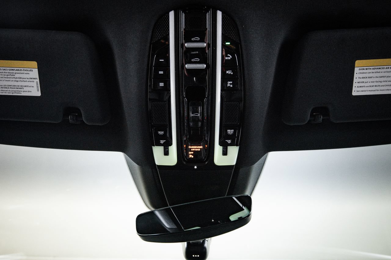 Certified 2022 Porsche Panamera 4 AWD/4WD image 20